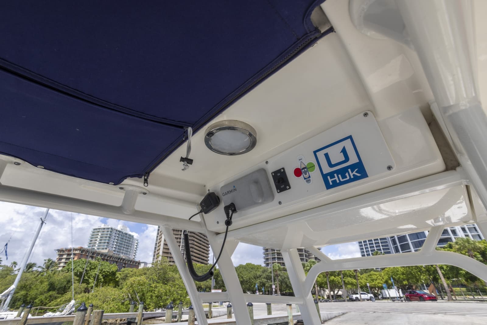 2021 Boston Whaler 230 OUTRAGE - Photo 14