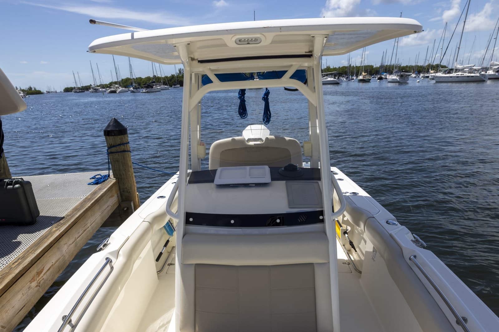 2021 Boston Whaler 230 OUTRAGE - Photo 6