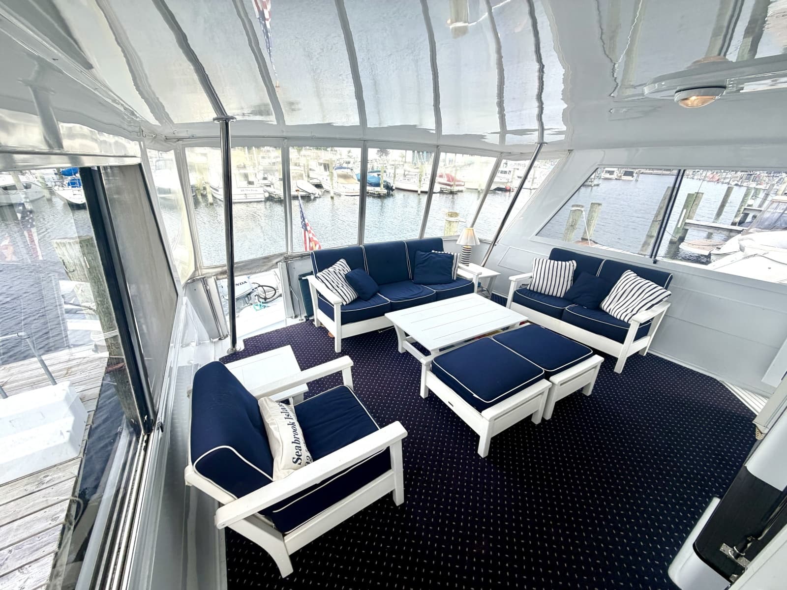 1999 Hatteras 52 Cockpit Motor Yacht - Photo 19