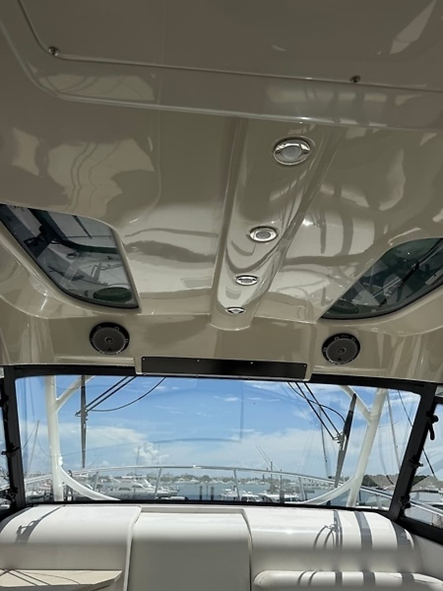 2018 Everglades 360LXC - Photo 12