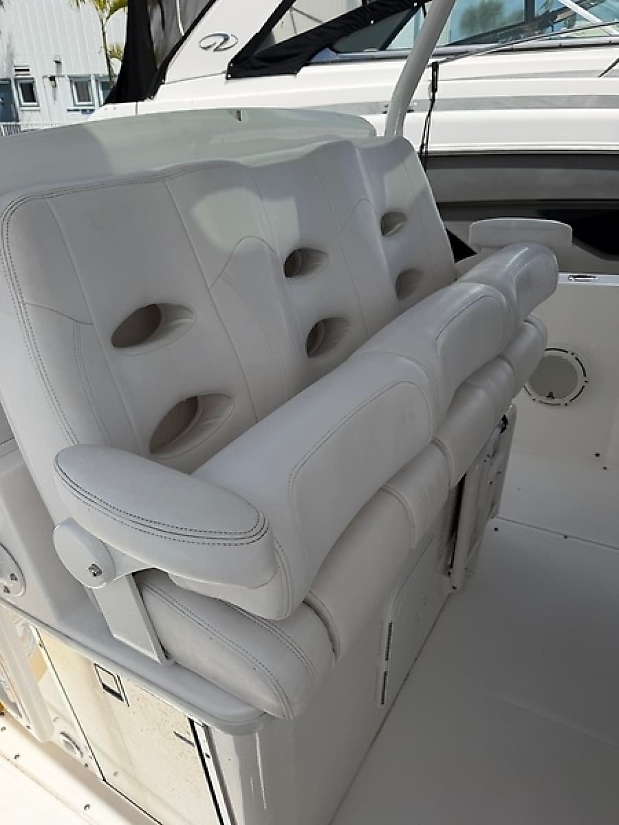 2018 Everglades 360LXC - Photo 17