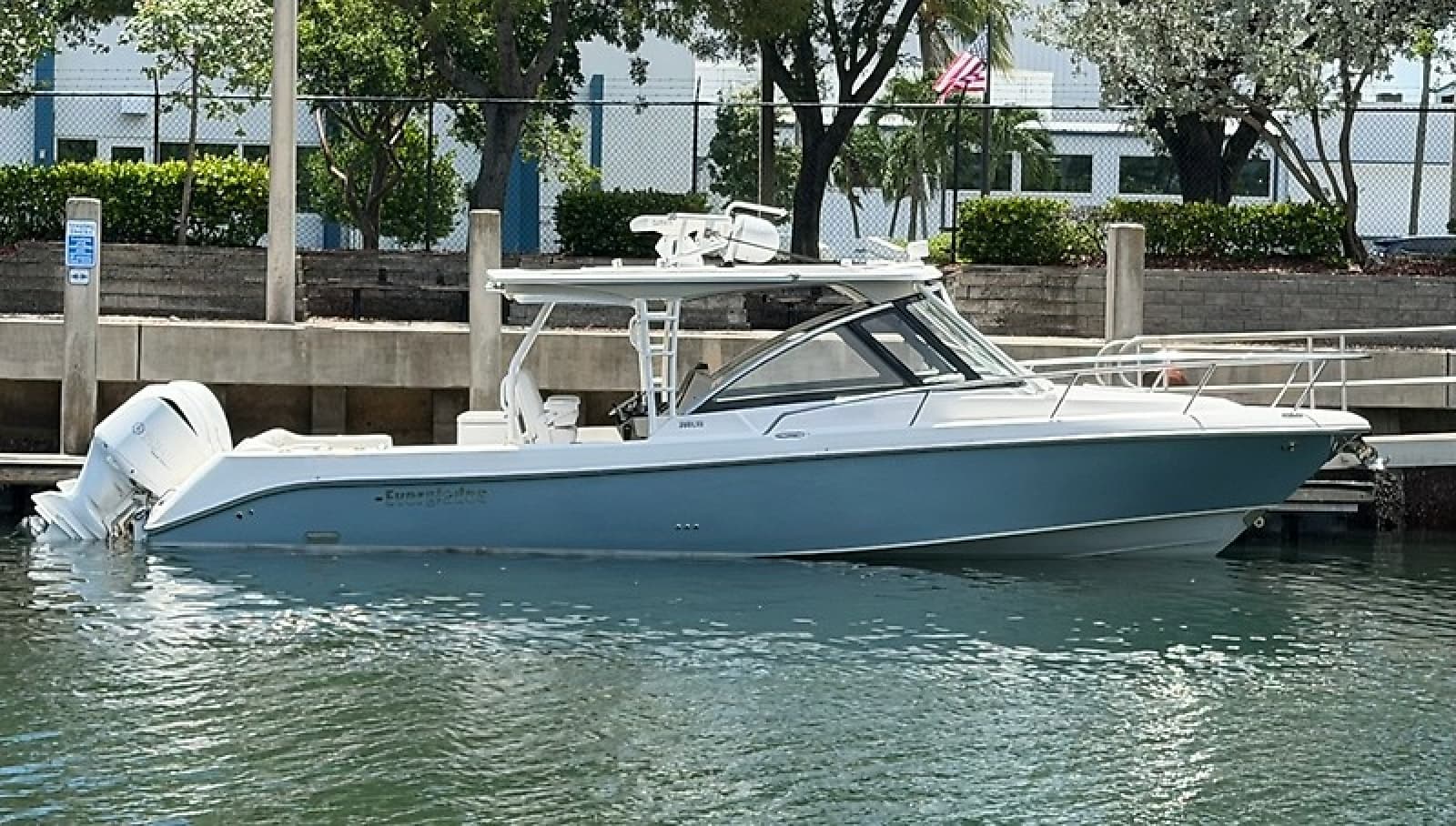 2018 Everglades 360LXC - Photo 1