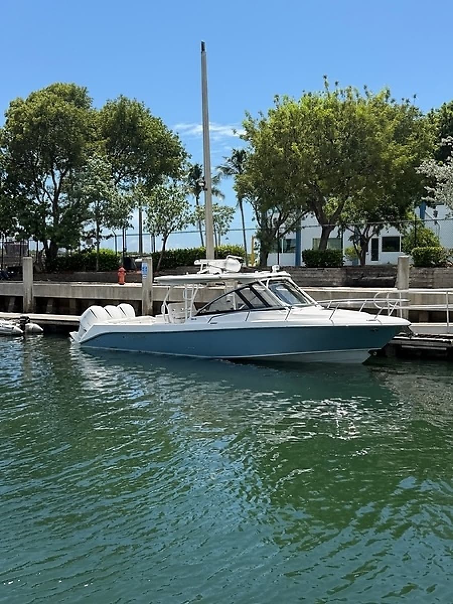 2018 Everglades 360LXC - Photo 2