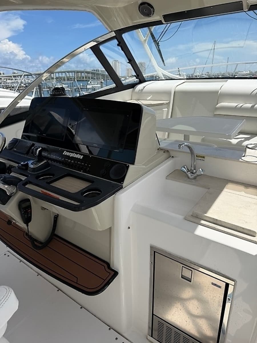 2018 Everglades 360LXC - Photo 15