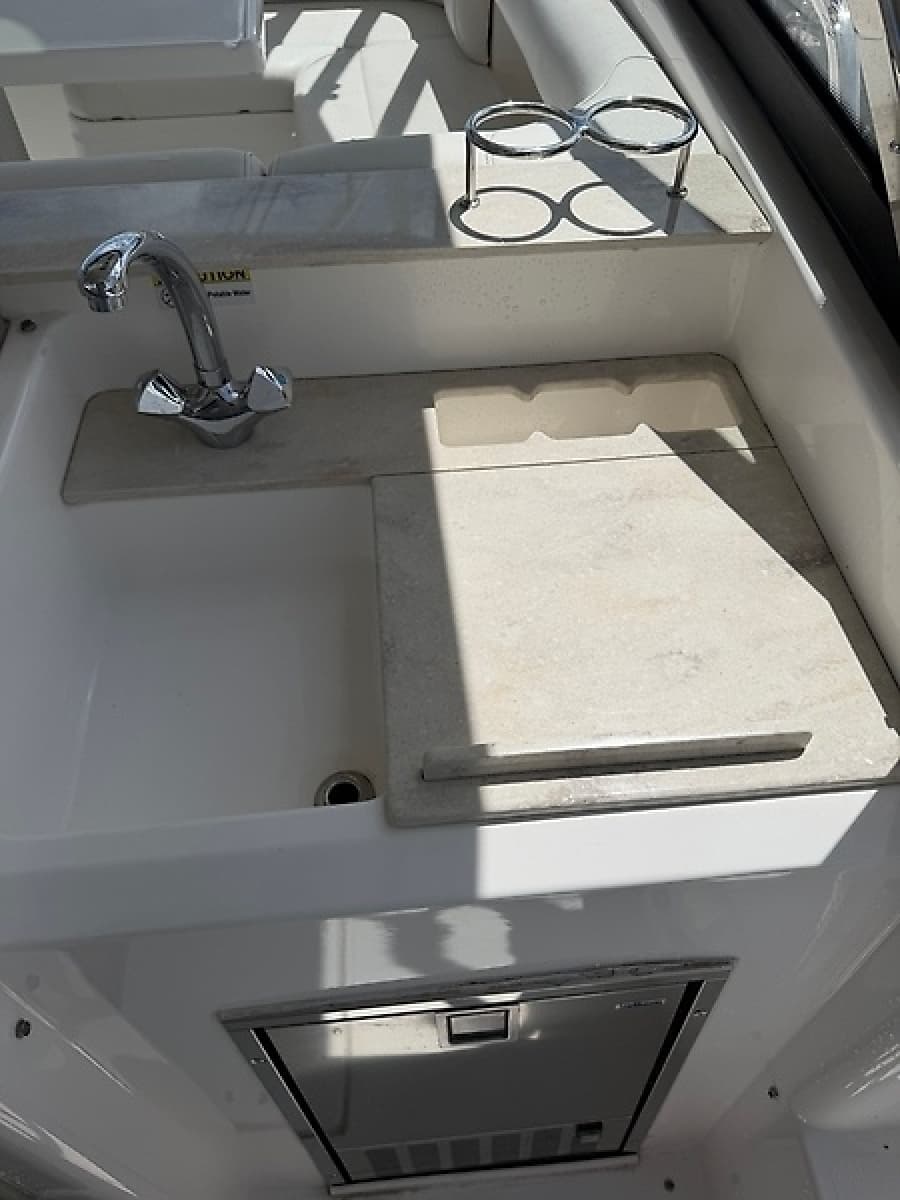 2018 Everglades 360LXC - Photo 20