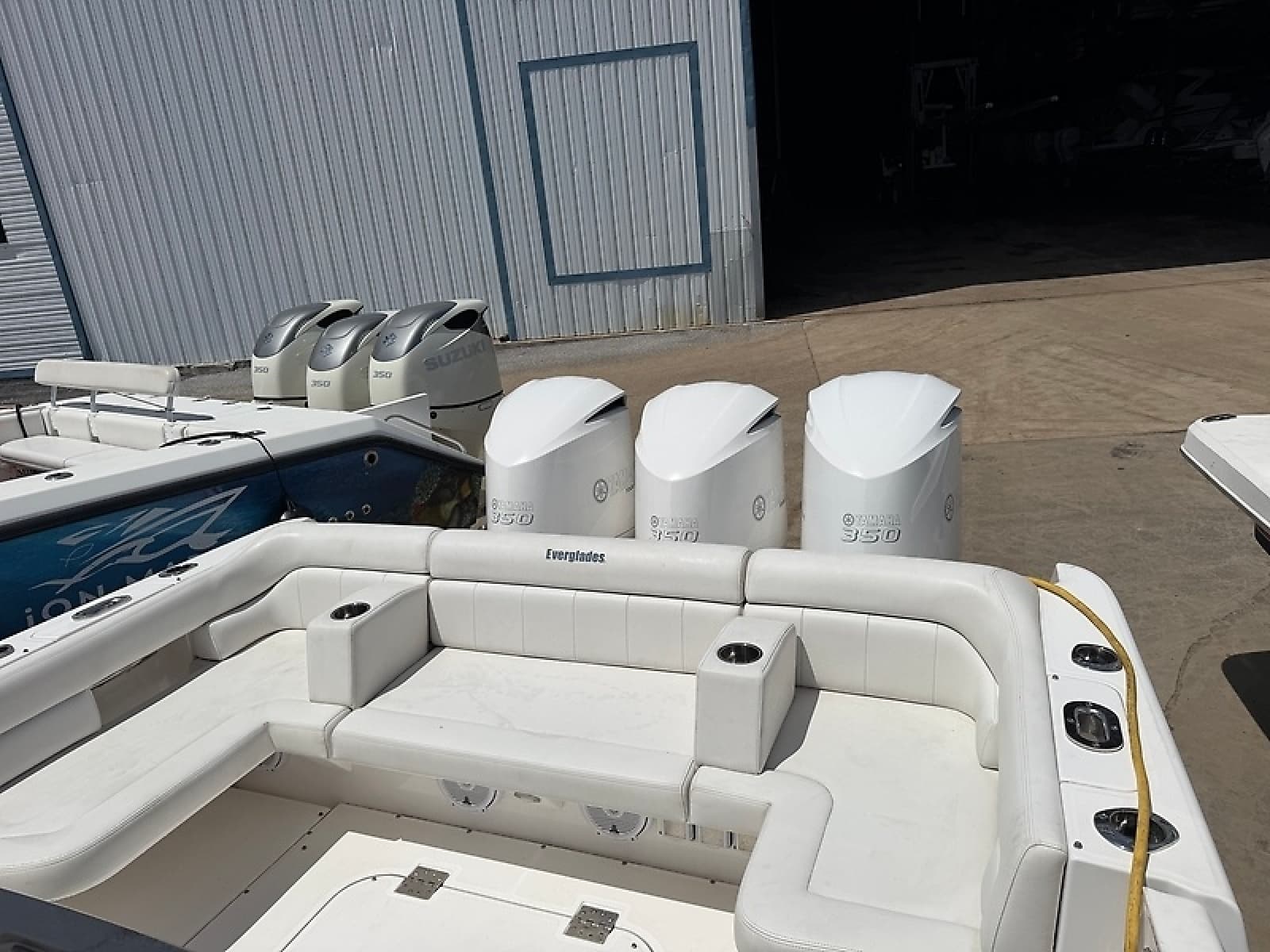 2018 Everglades 360LXC - Photo 24