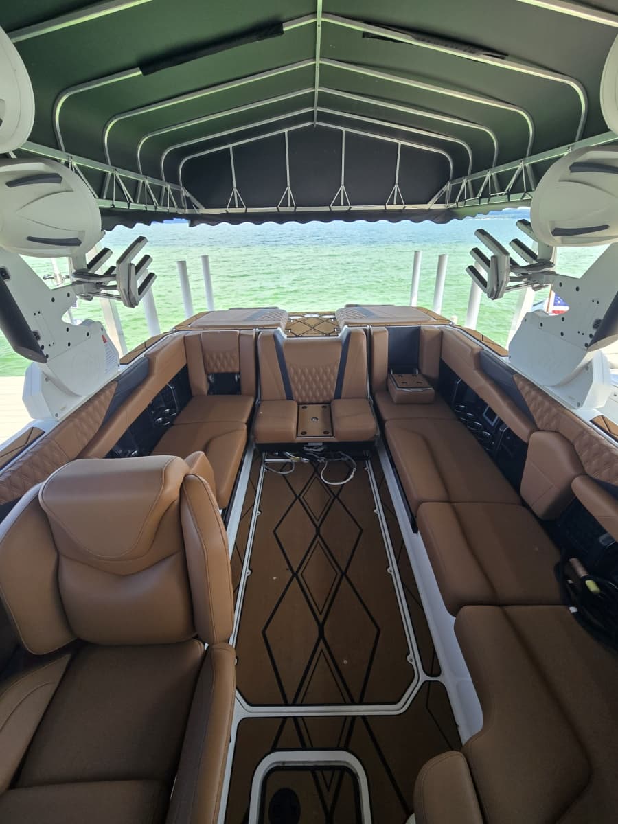 2024 Malibu M242 - Photo 6