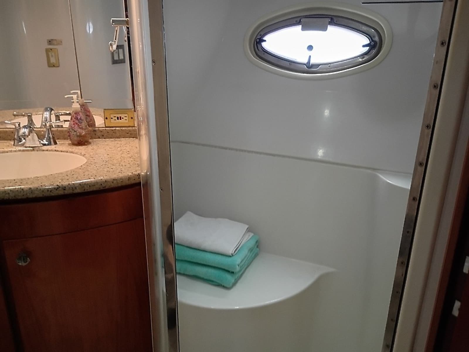 2022 Carver 450 Voyager Pilothouse - Photo 54