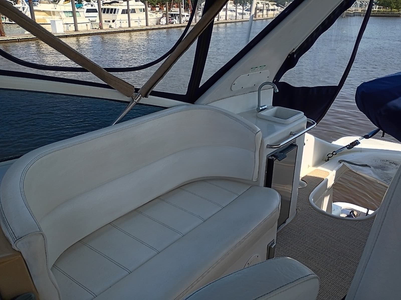 2022 Carver 450 Voyager Pilothouse - Photo 19