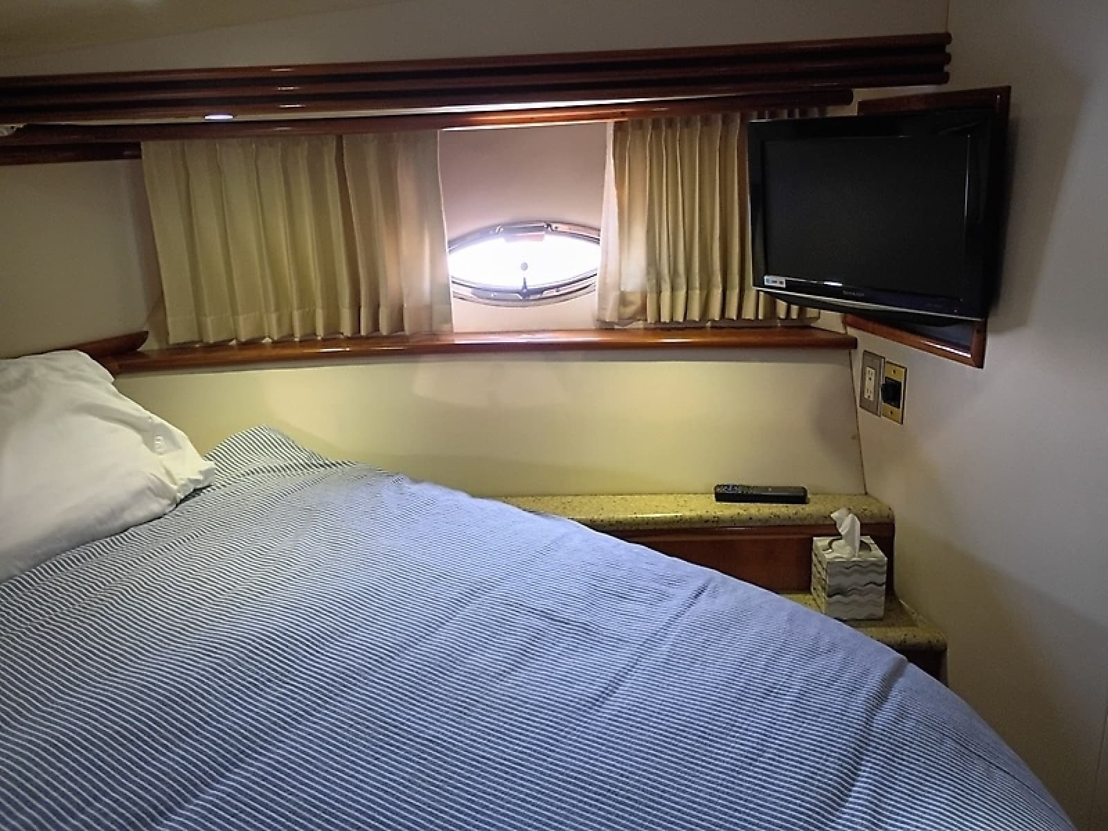 2022 Carver 450 Voyager Pilothouse - Photo 57