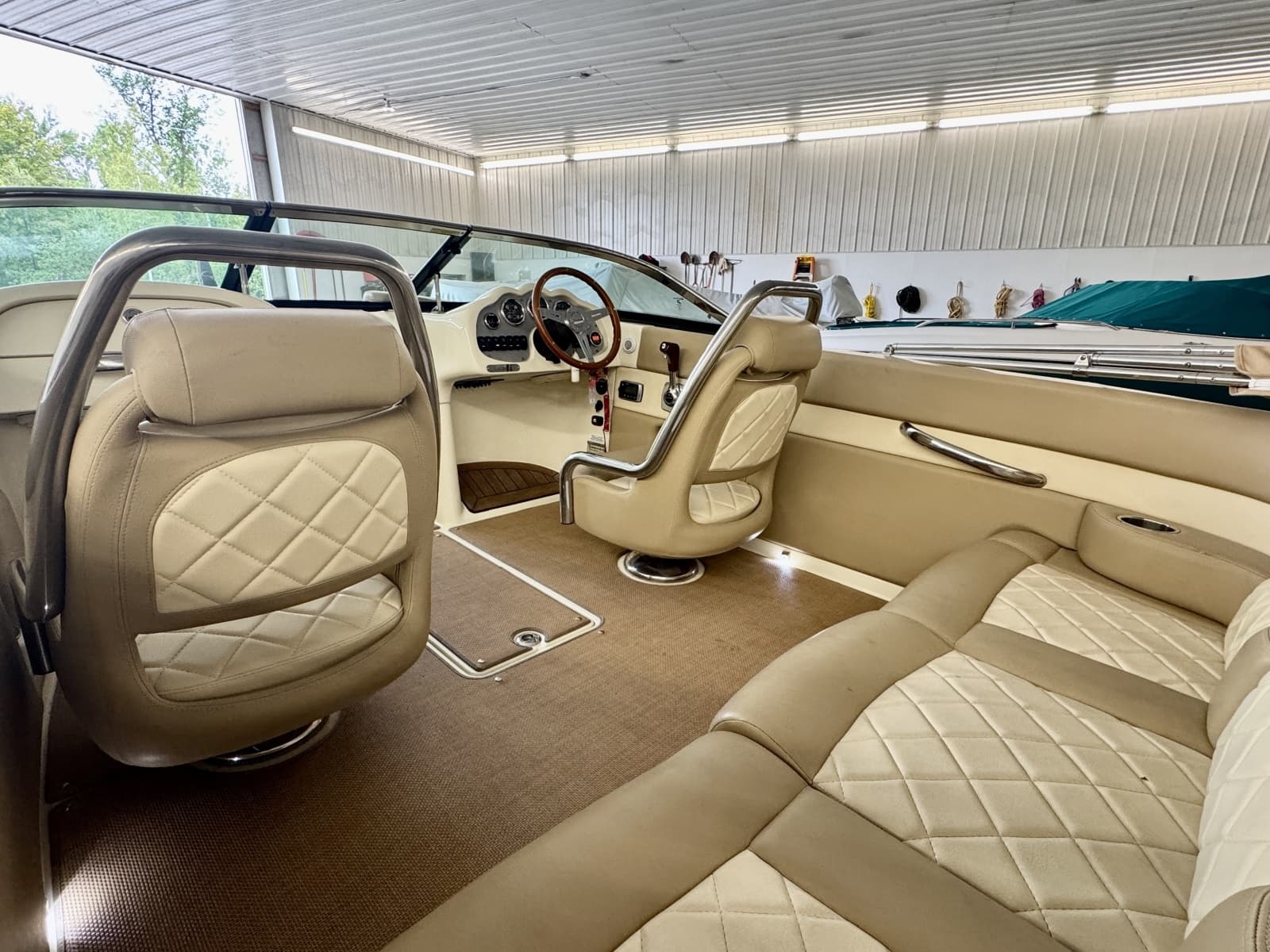 2016 Chris-Craft Carina 21 - Photo 25