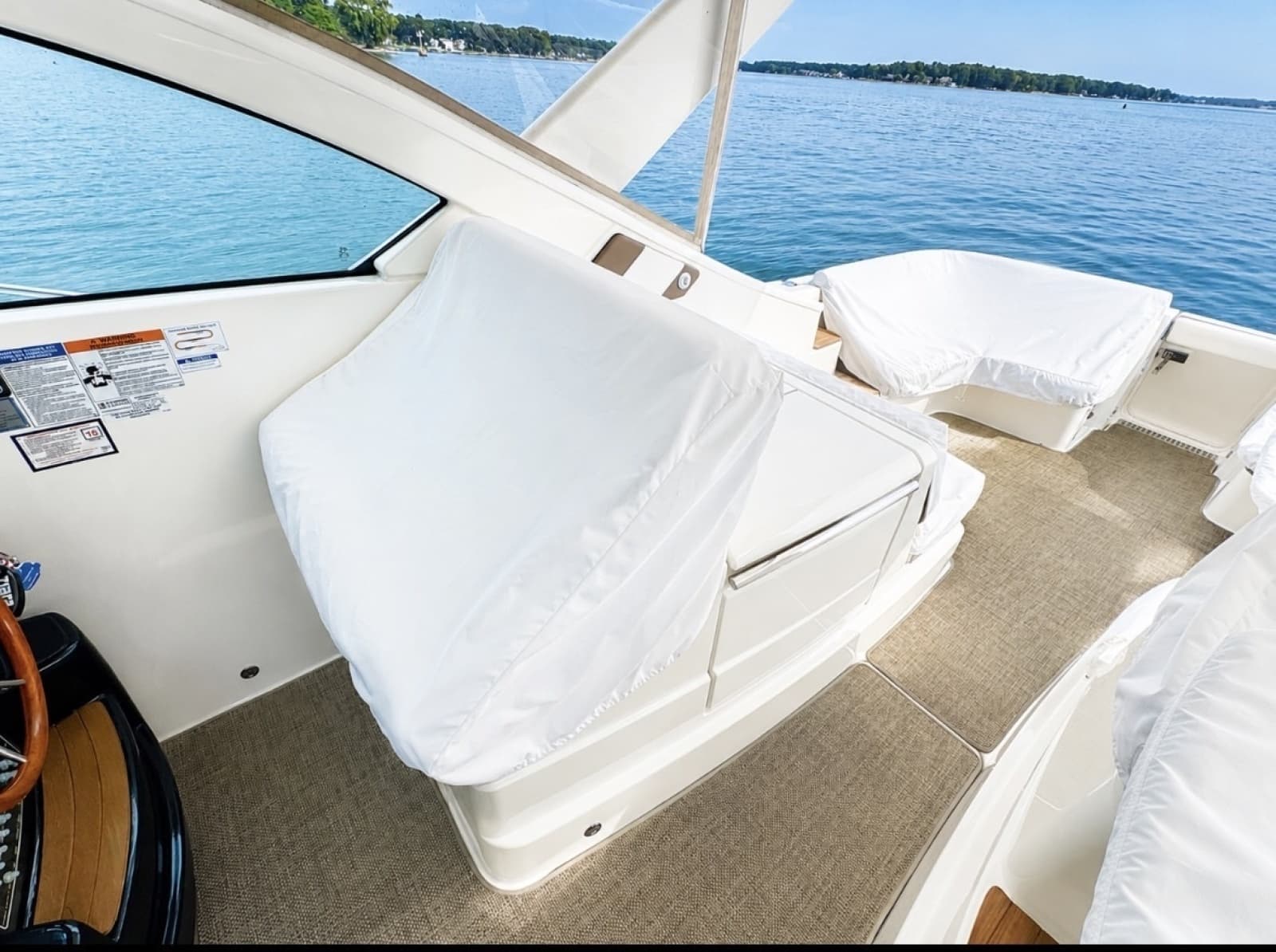 2015 Tiara Yachts 3100 Coronet - Photo 50