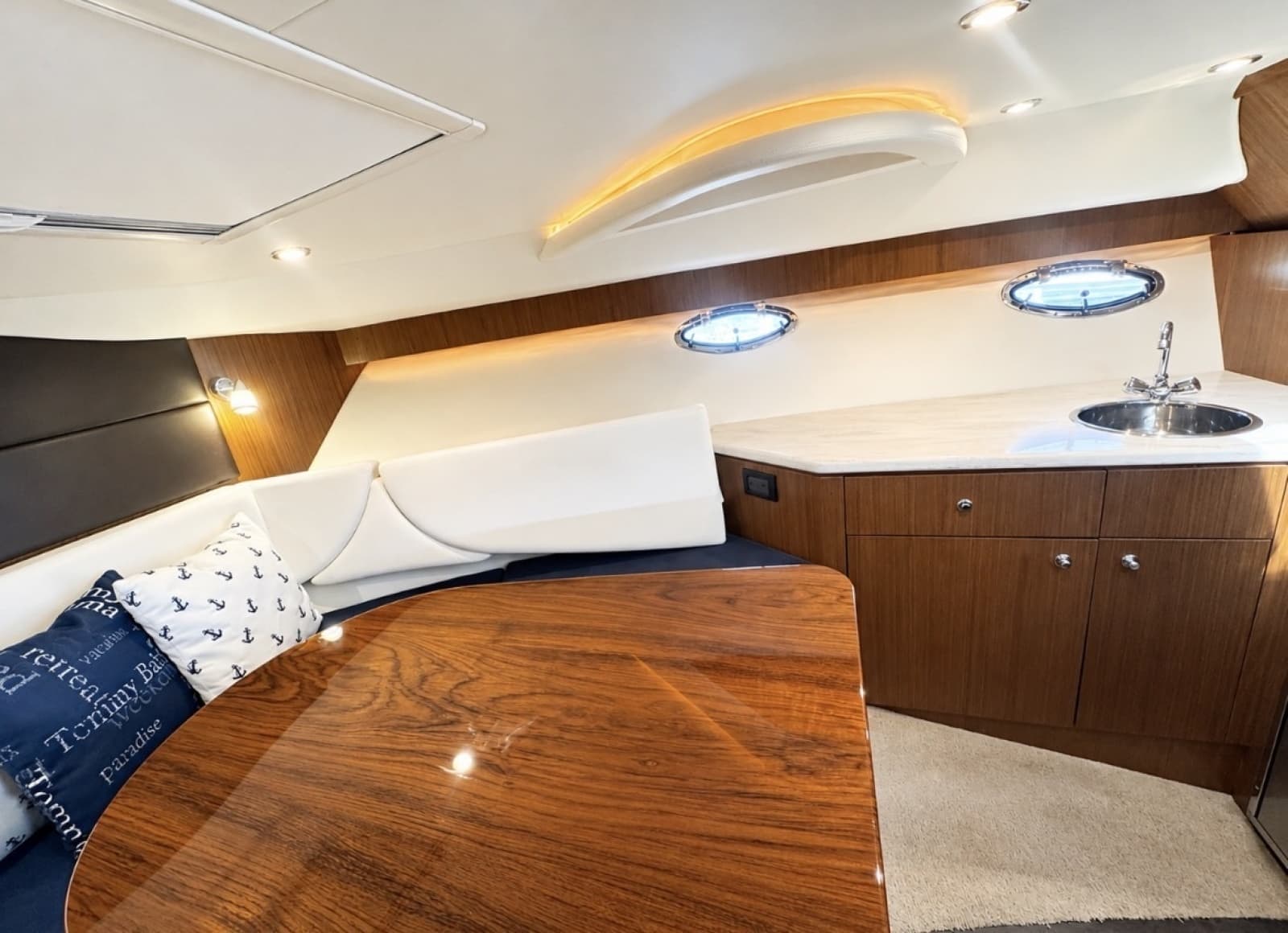 2015 Tiara Yachts 3100 Coronet - Photo 55