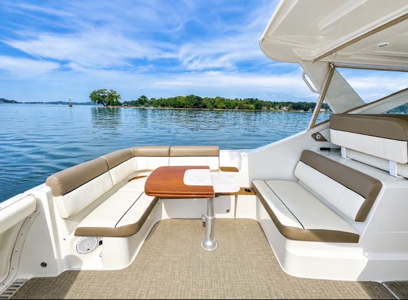 2015 Tiara Yachts 3100 Coronet - Photo 25