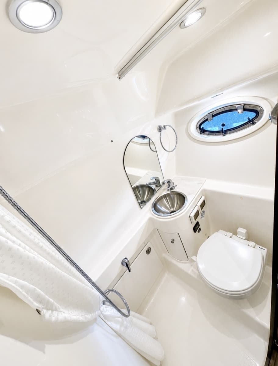 2015 Tiara Yachts 3100 Coronet - Photo 46
