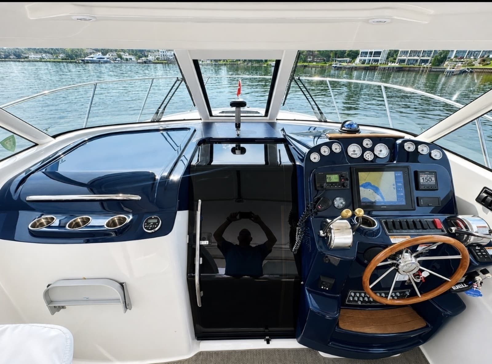 2015 Tiara Yachts 3100 Coronet - Photo 48