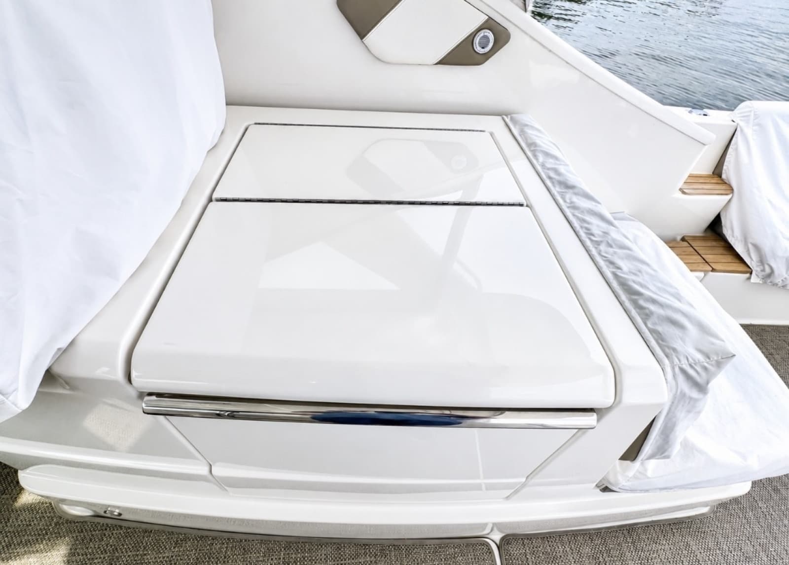 2015 Tiara Yachts 3100 Coronet - Photo 73
