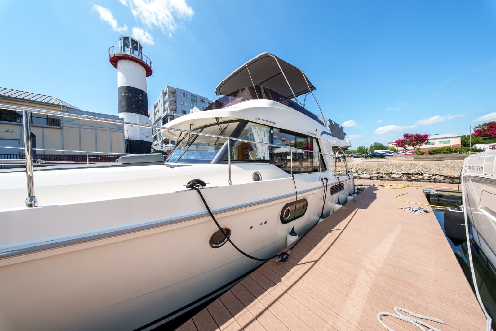 2026 Beneteau Swift Trawler 54 - Photo 9