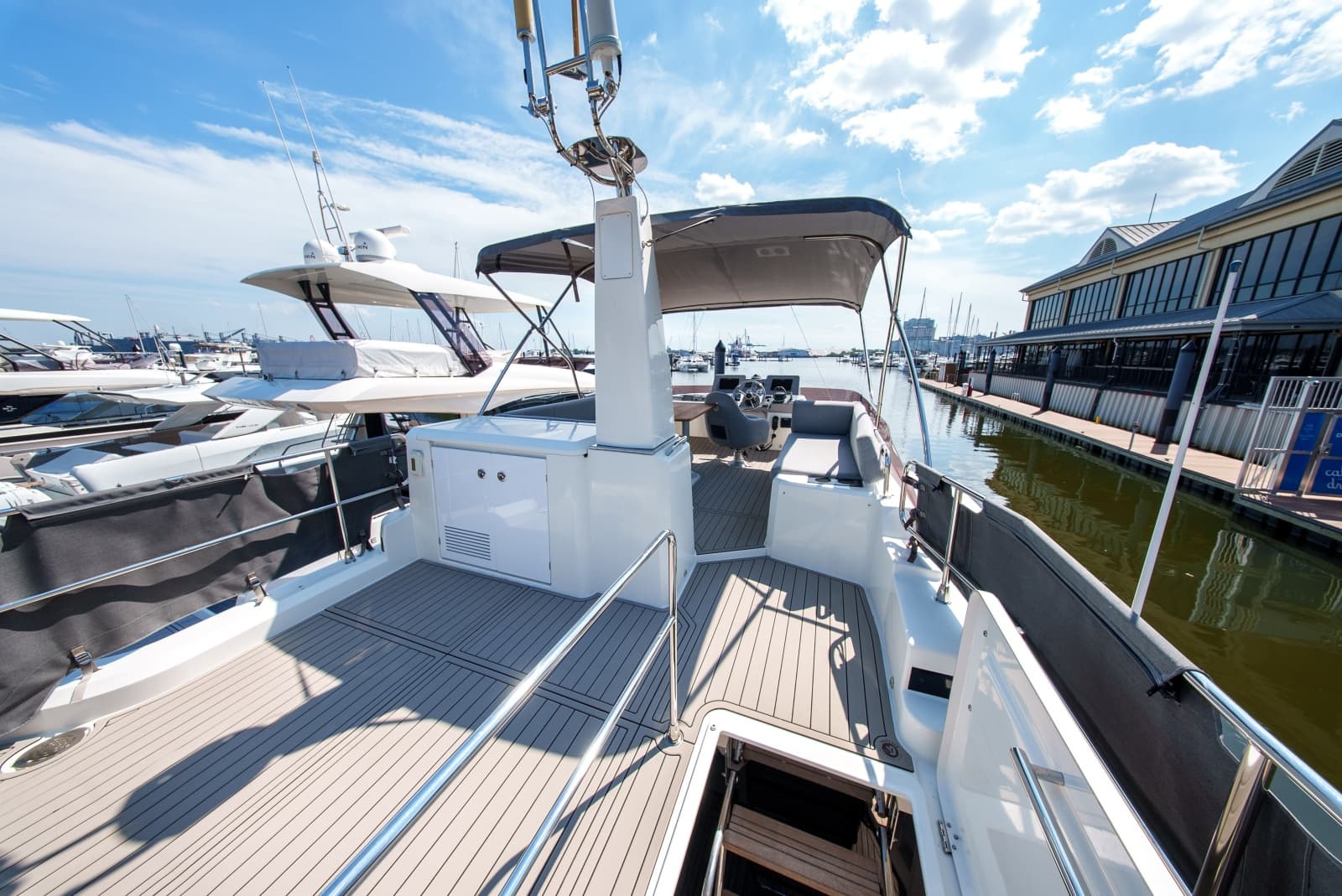 2026 Beneteau Swift Trawler 54 - Photo 15