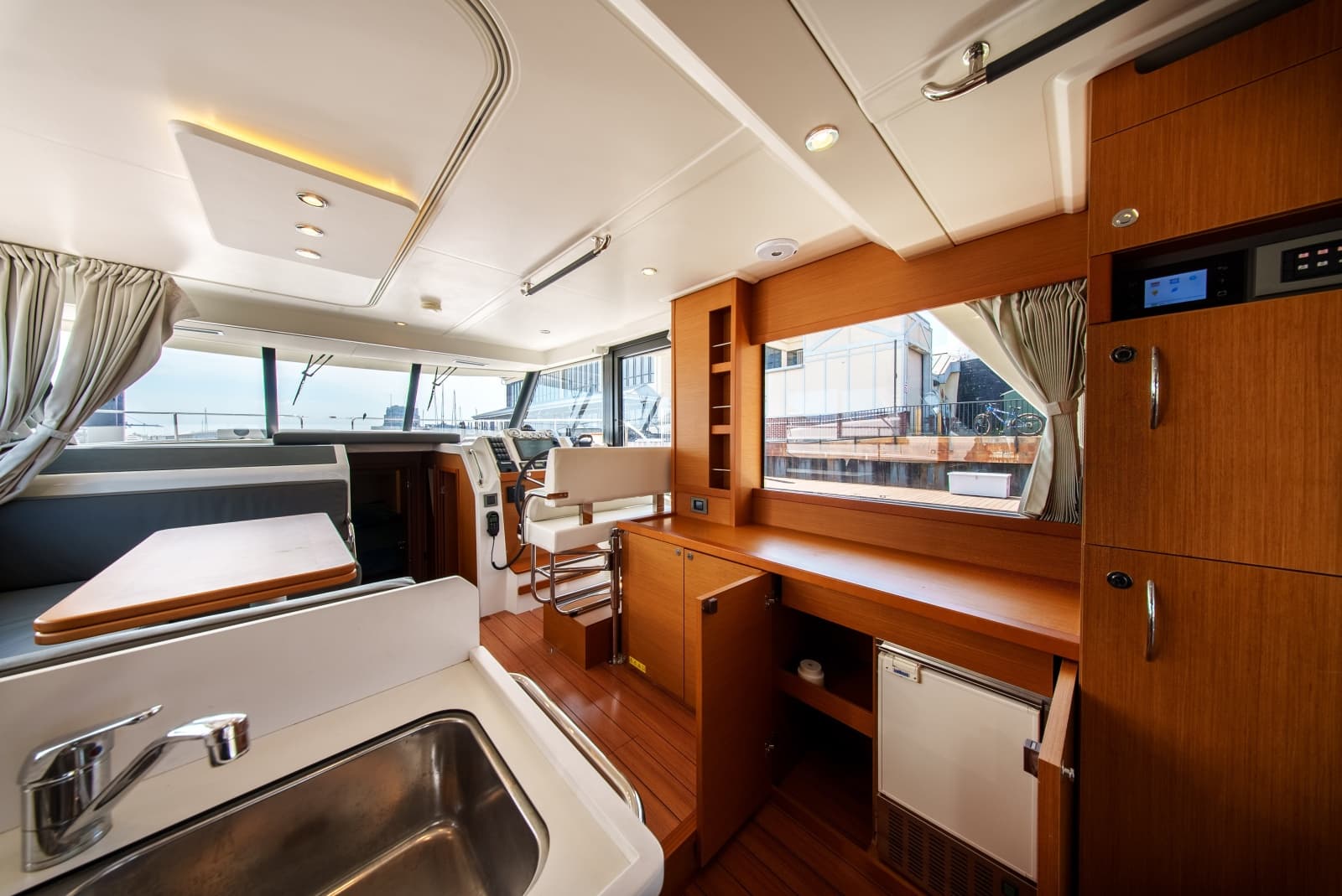 2026 Beneteau Swift Trawler 54 - Photo 31