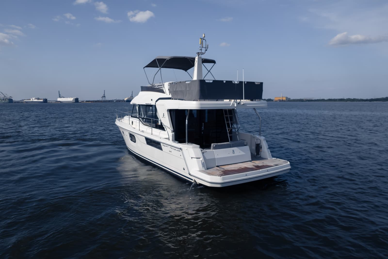 2026 Beneteau Swift Trawler 54 - Photo 2