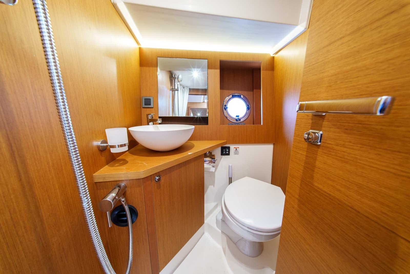2026 Beneteau Swift Trawler 54 - Photo 37