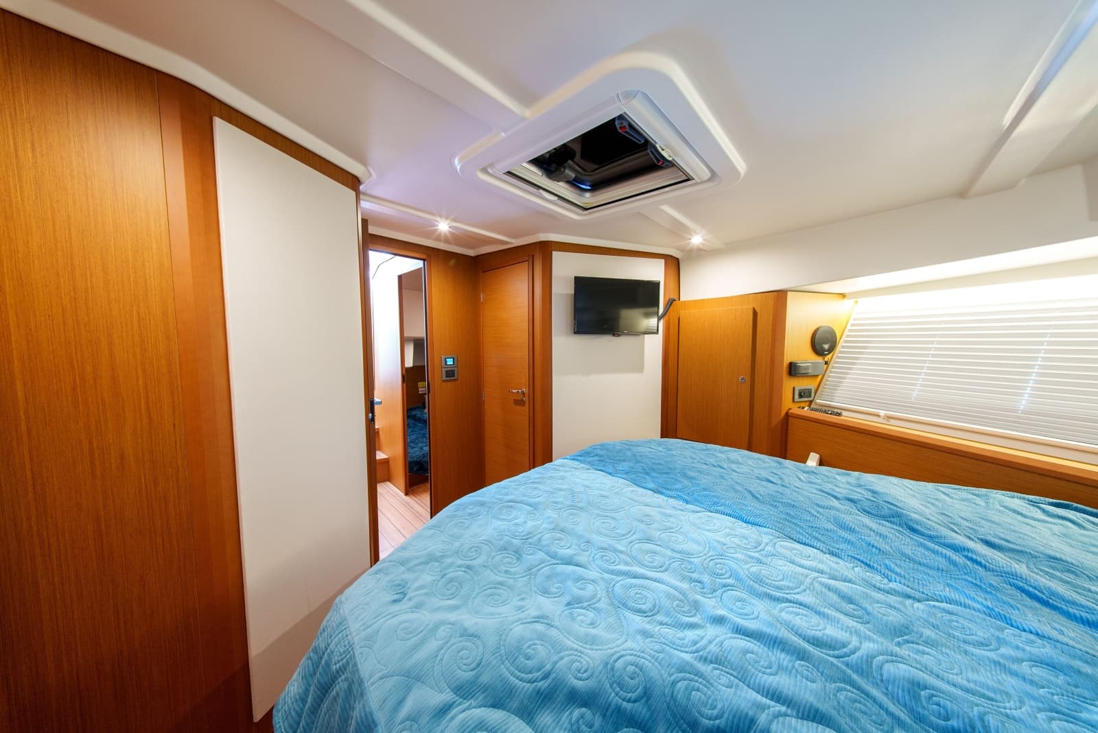2026 Beneteau Swift Trawler 54 - Photo 44