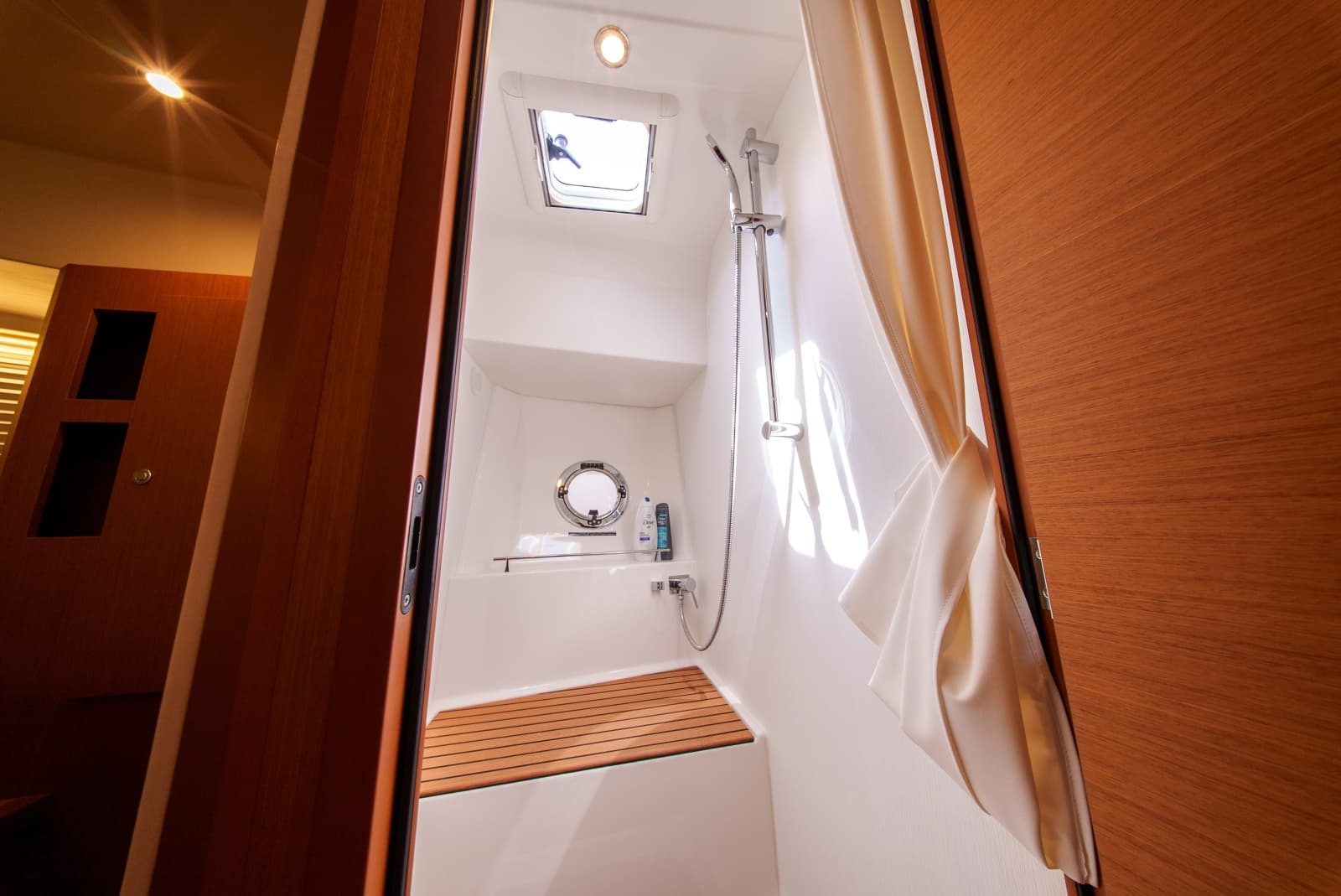 2026 Beneteau Swift Trawler 54 - Photo 39