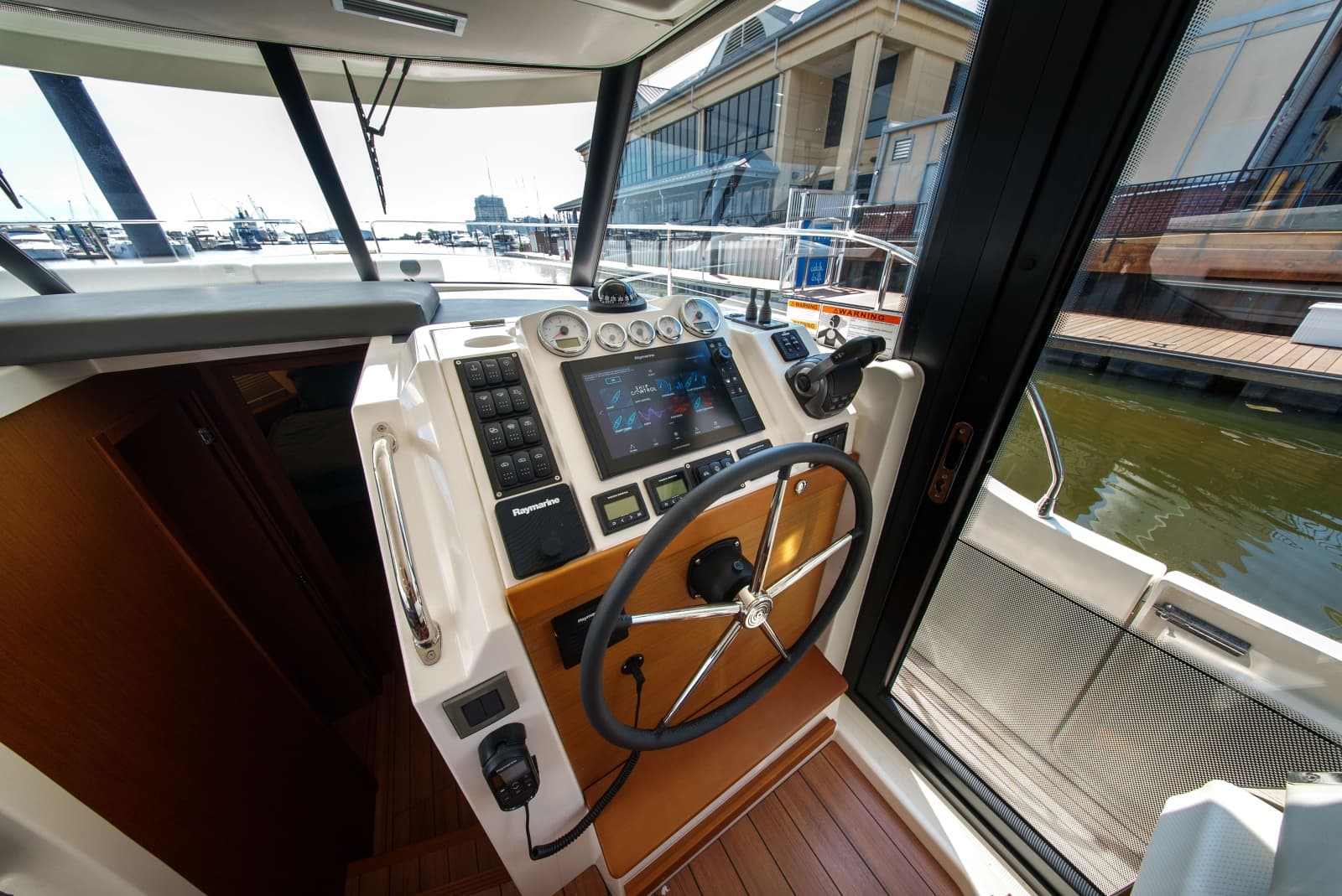 2026 Beneteau Swift Trawler 54 - Photo 34