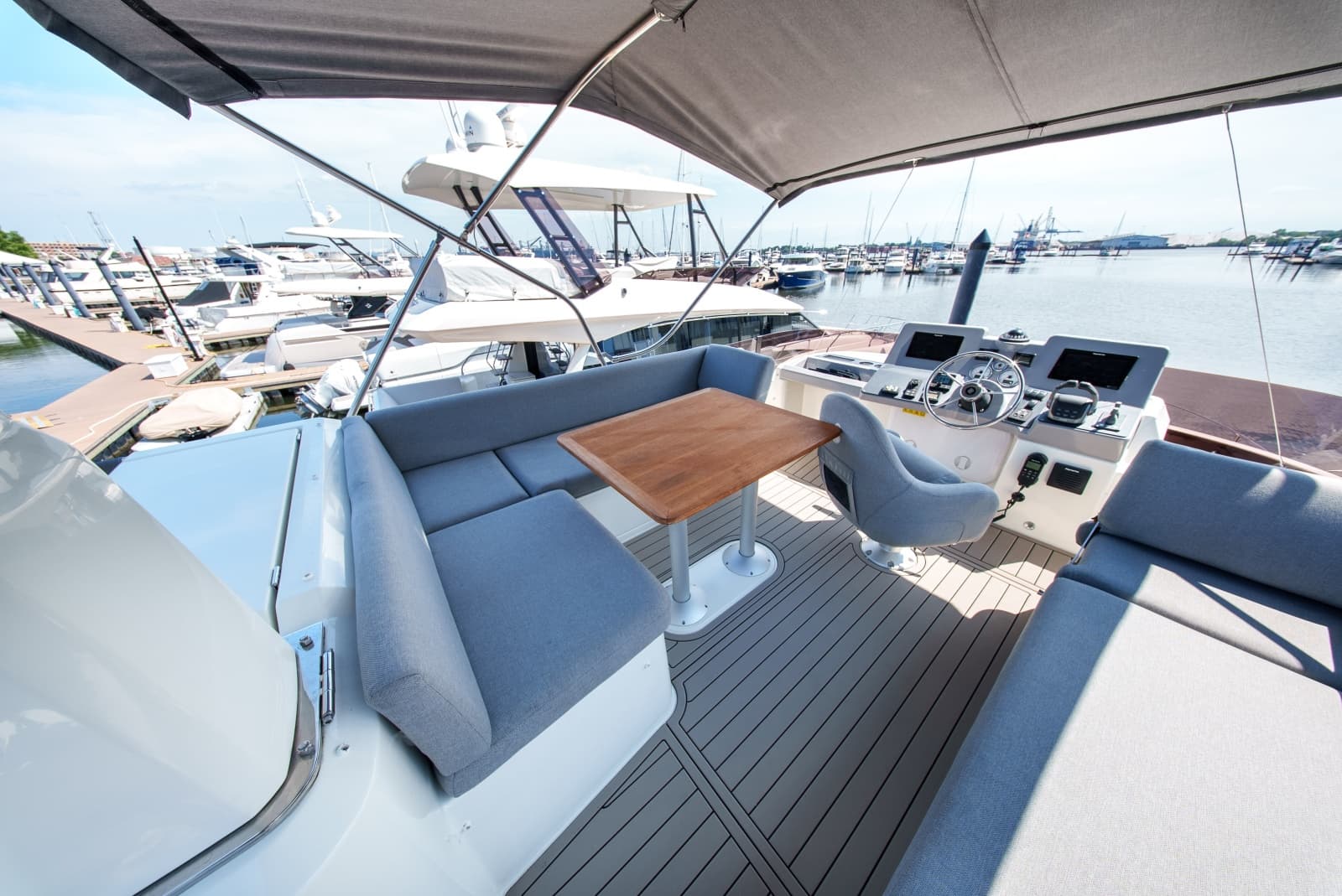 2026 Beneteau Swift Trawler 54 - Photo 19