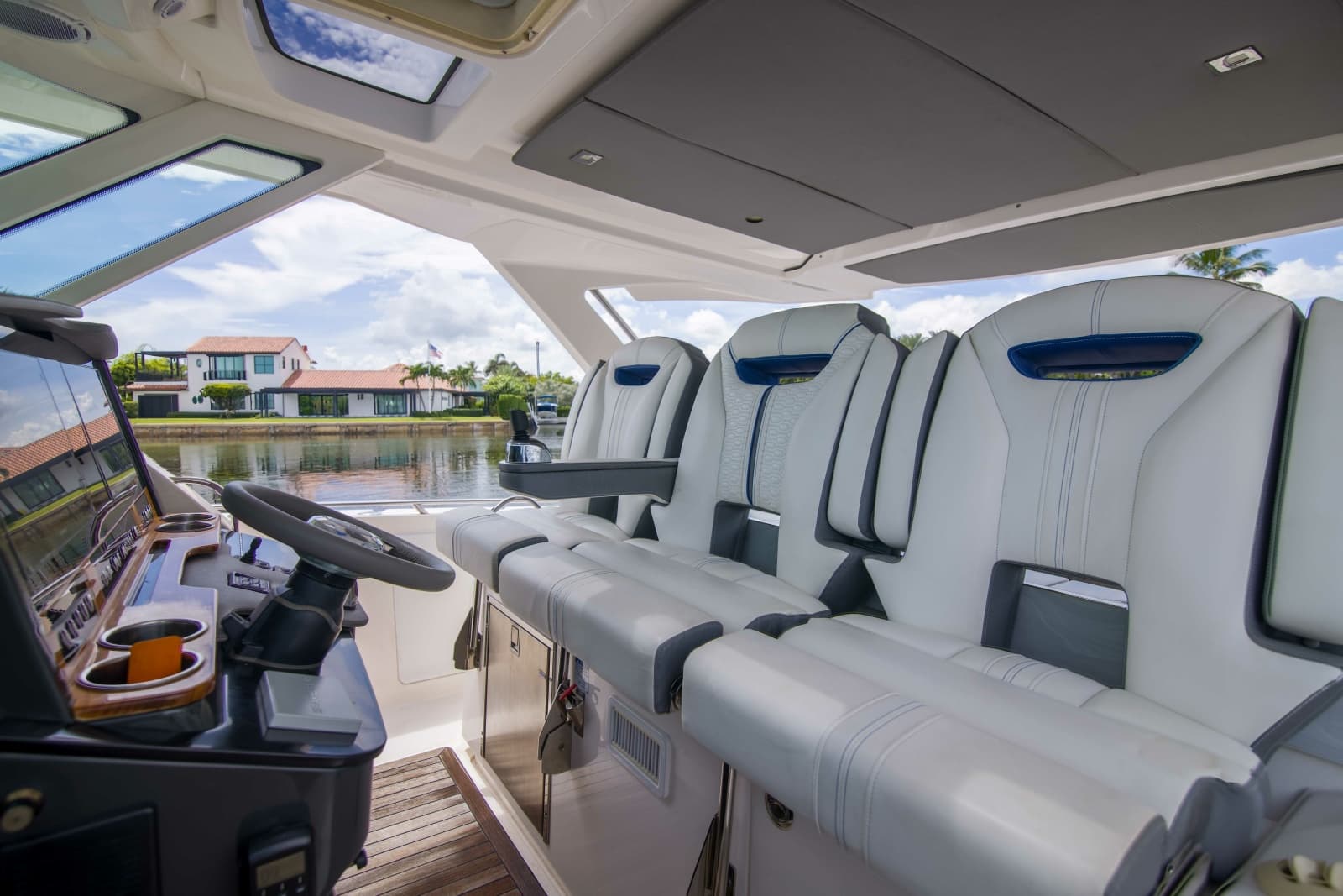 2019 Tiara Yachts 38LS - Photo 48