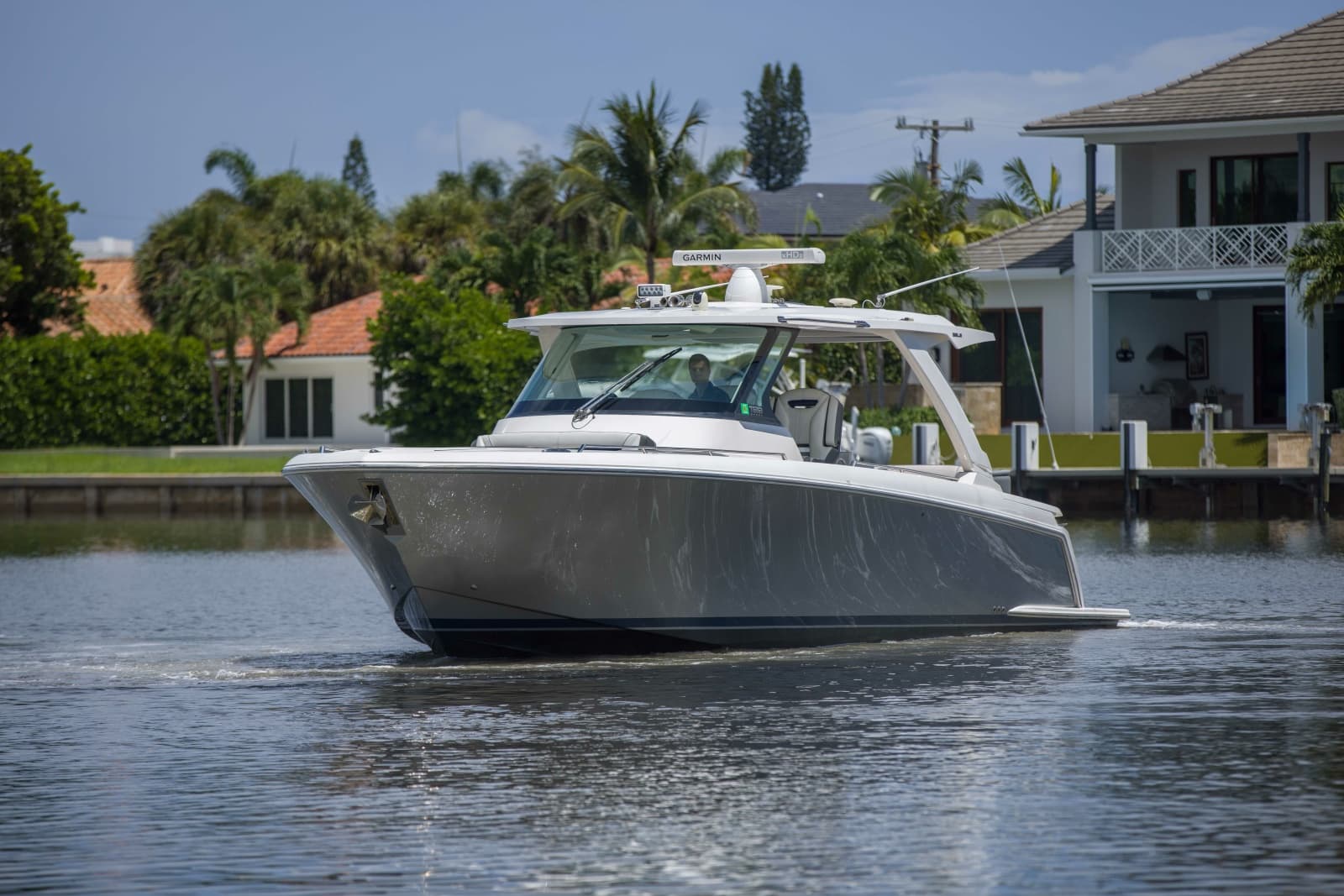 2019 Tiara Yachts 38LS - Photo 12