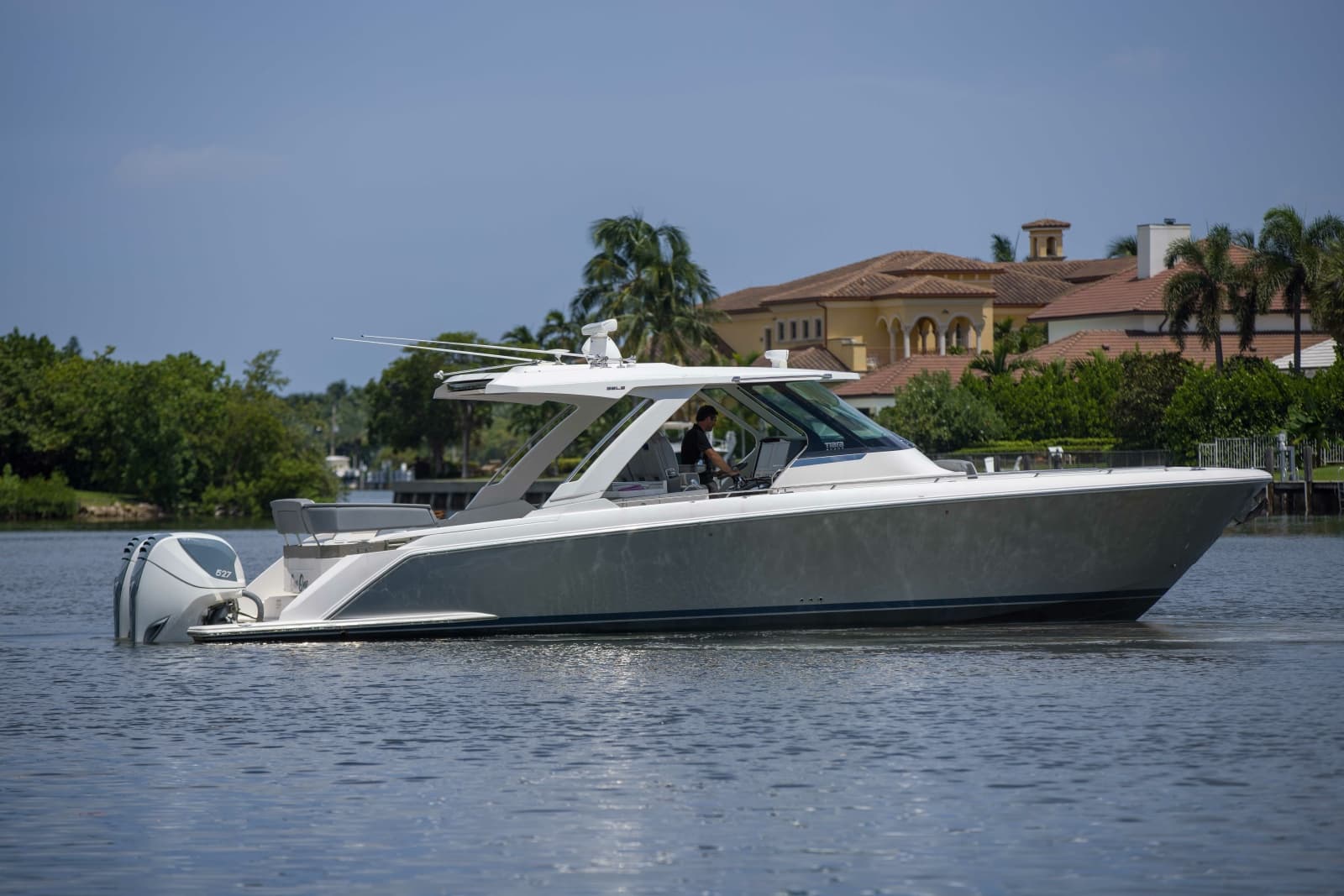 2019 Tiara Yachts 38LS - Photo 1