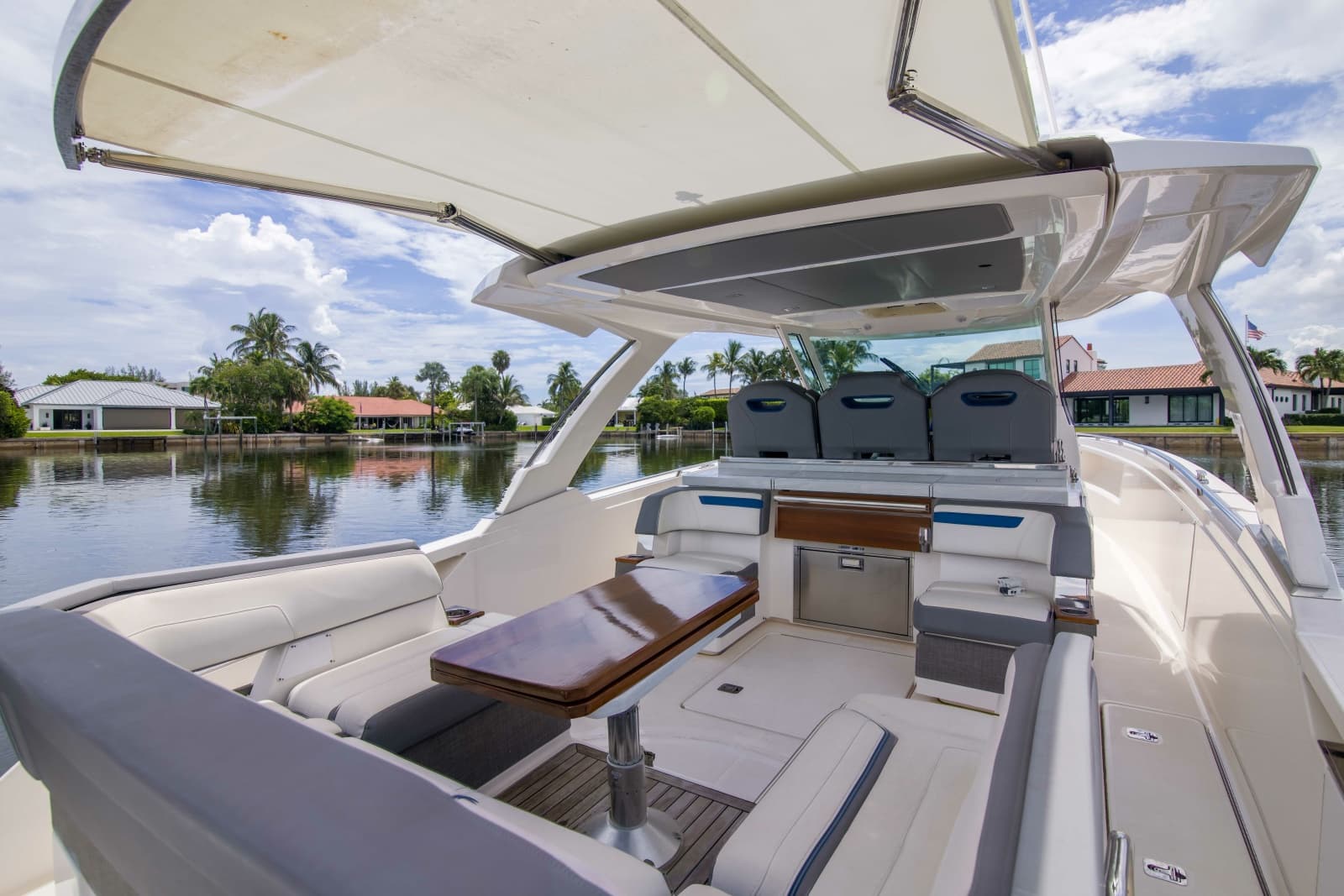 2019 Tiara Yachts 38LS - Photo 52
