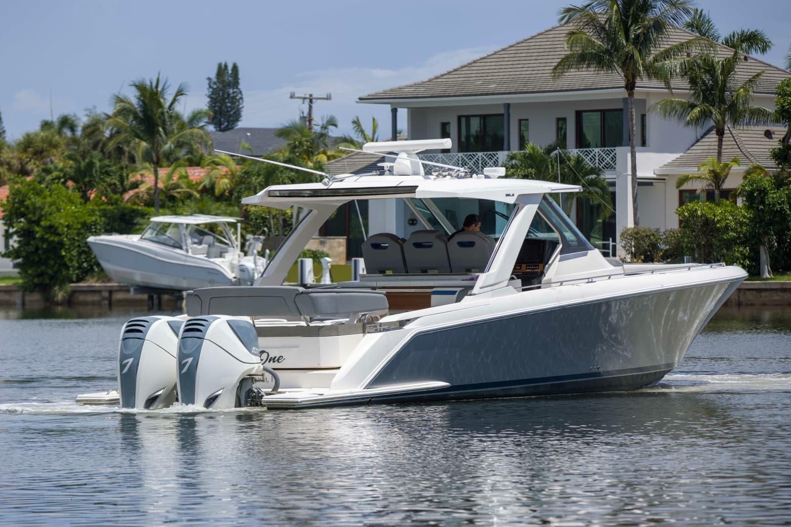 2019 Tiara Yachts 38LS - Photo 5