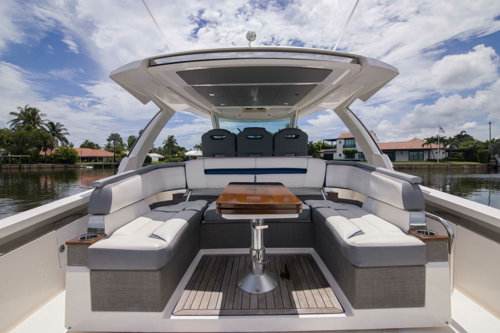 2019 Tiara Yachts 38LS - Photo 40