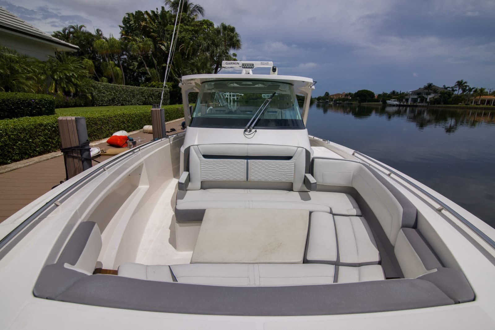 2019 Tiara Yachts 38LS - Photo 18