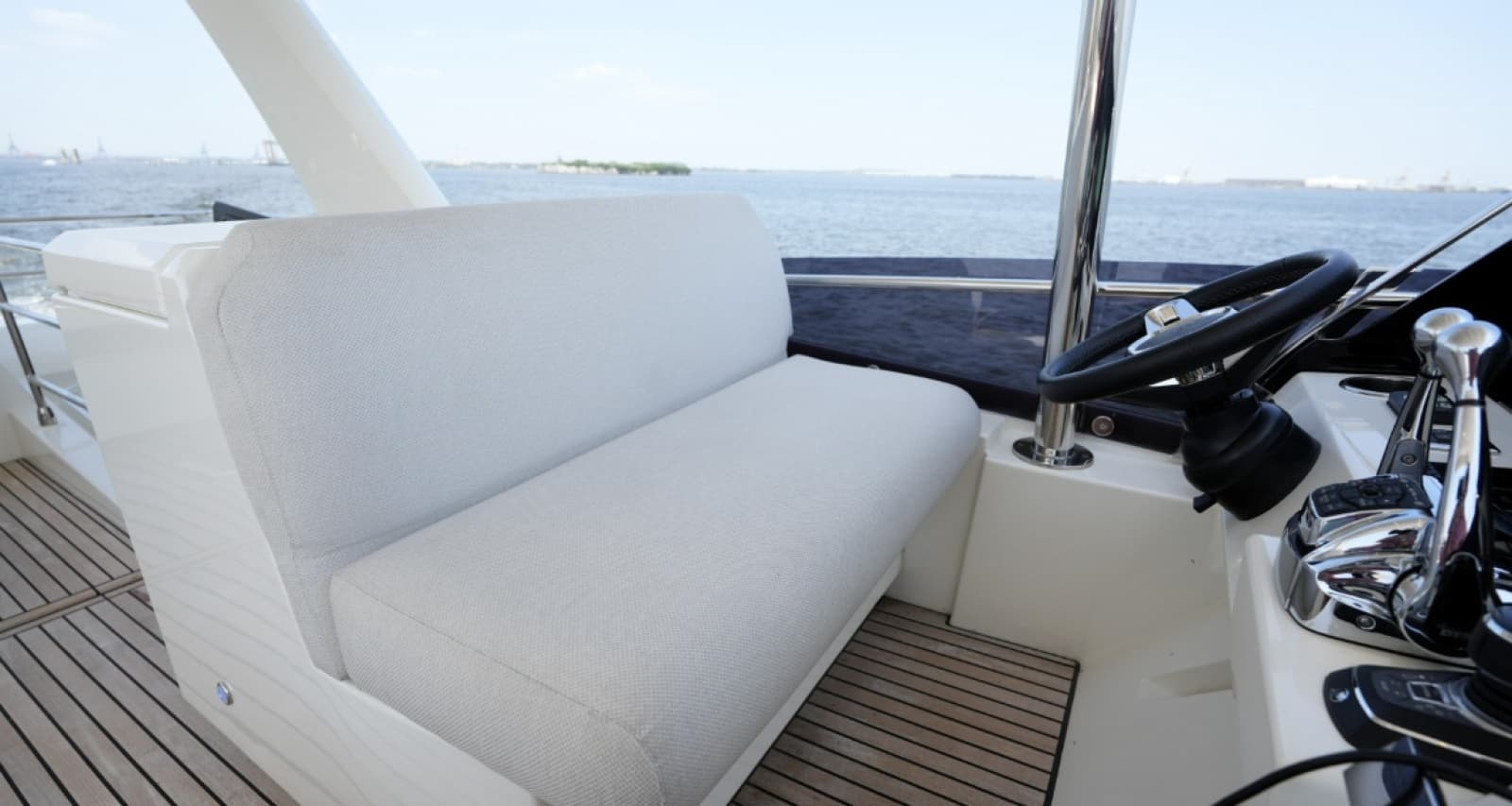 2023 Prestige 590 - Photo 49