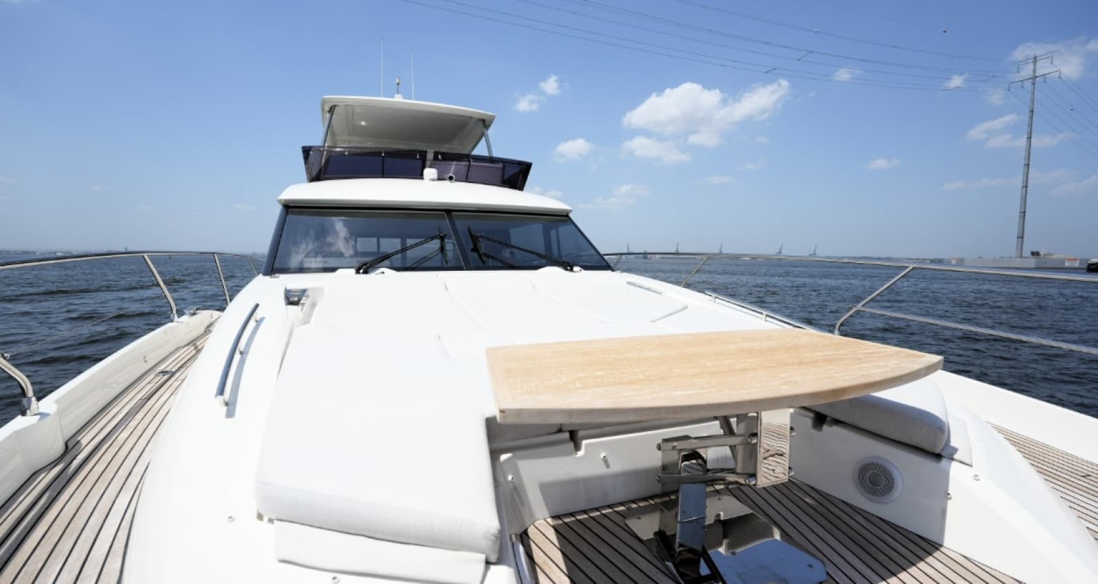 2023 Prestige 590 - Photo 2