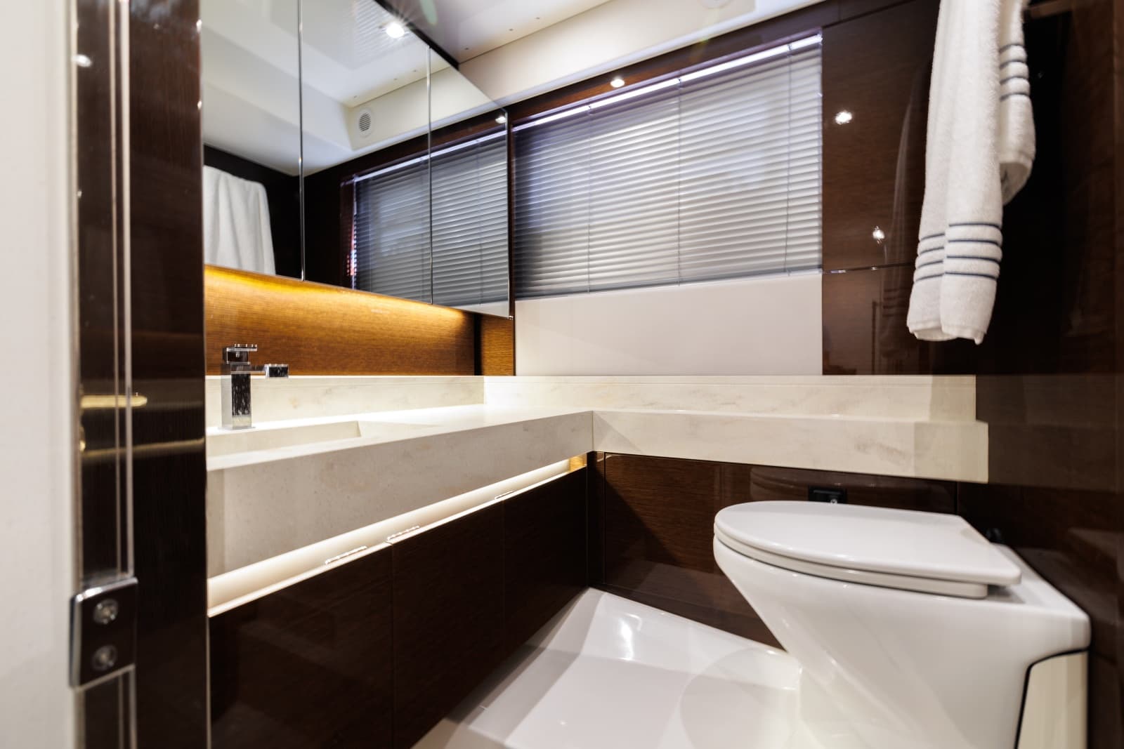2026 Prestige 520 - Photo 45