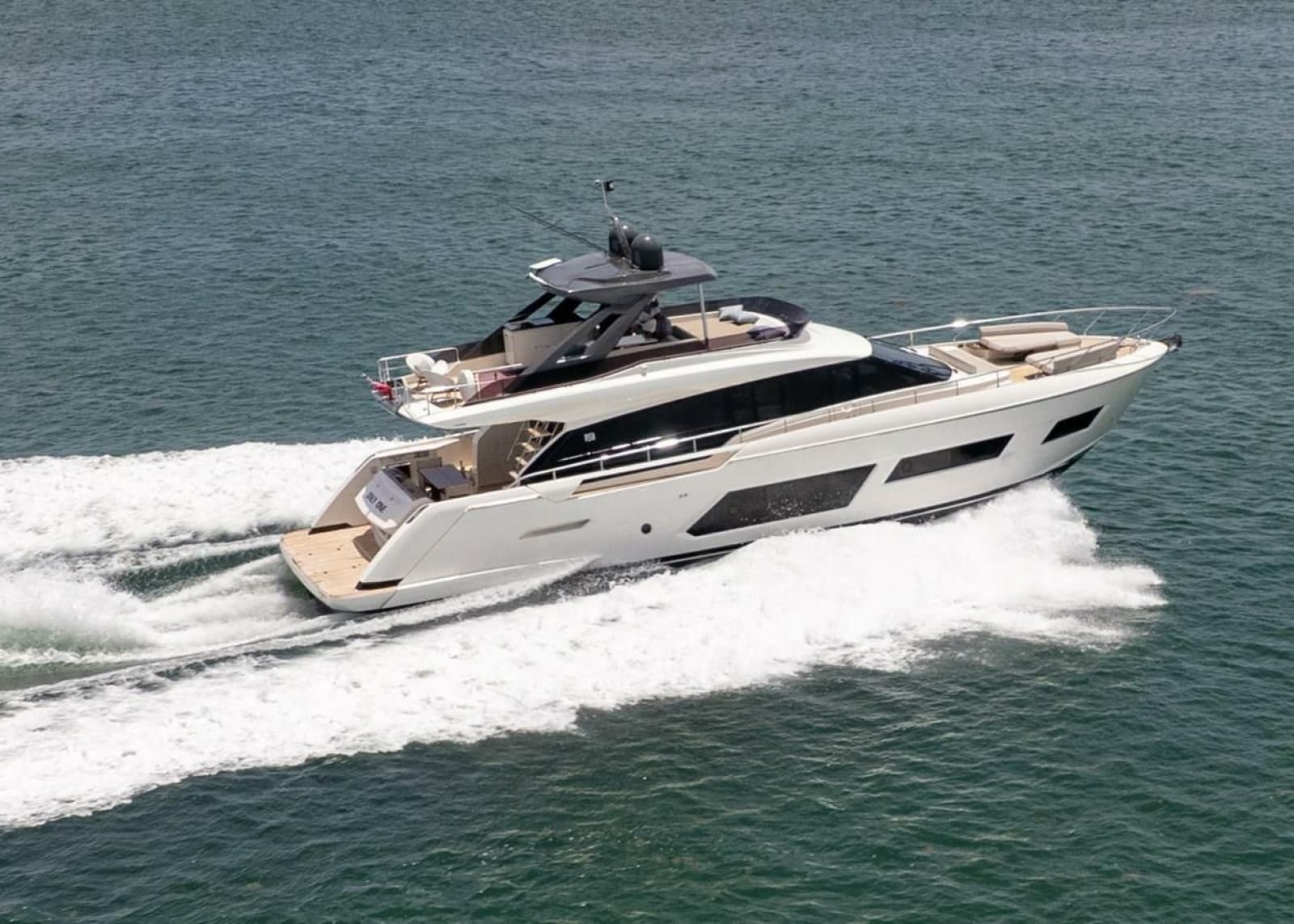 2020 Ferretti Yachts 670 Motoryacht - Photo 2