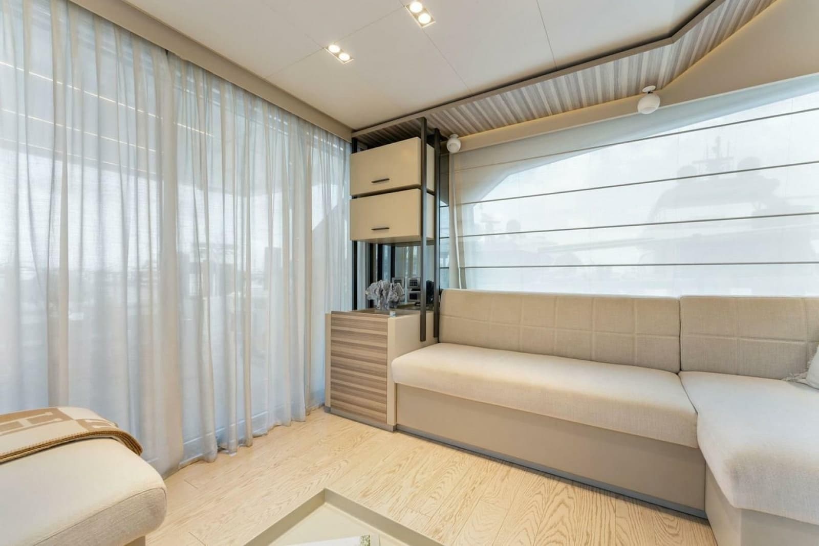 2020 Ferretti Yachts 670 Motoryacht - Photo 29