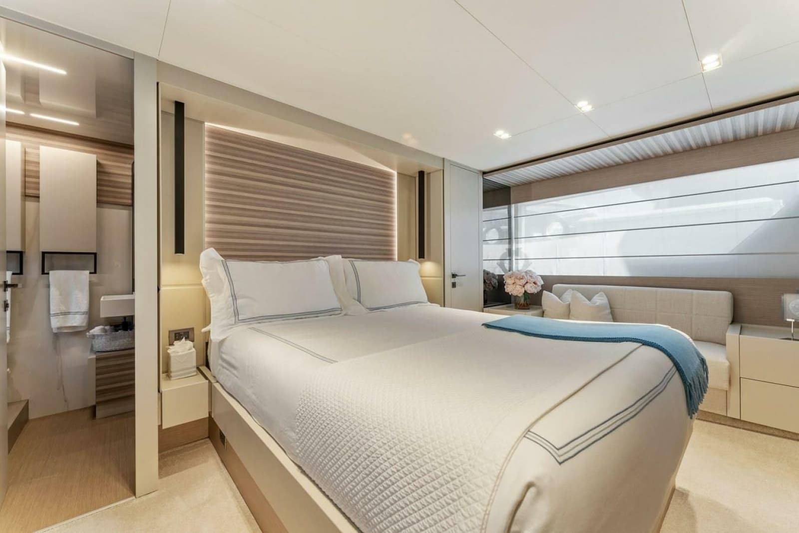 2020 Ferretti Yachts 670 Motoryacht - Photo 46