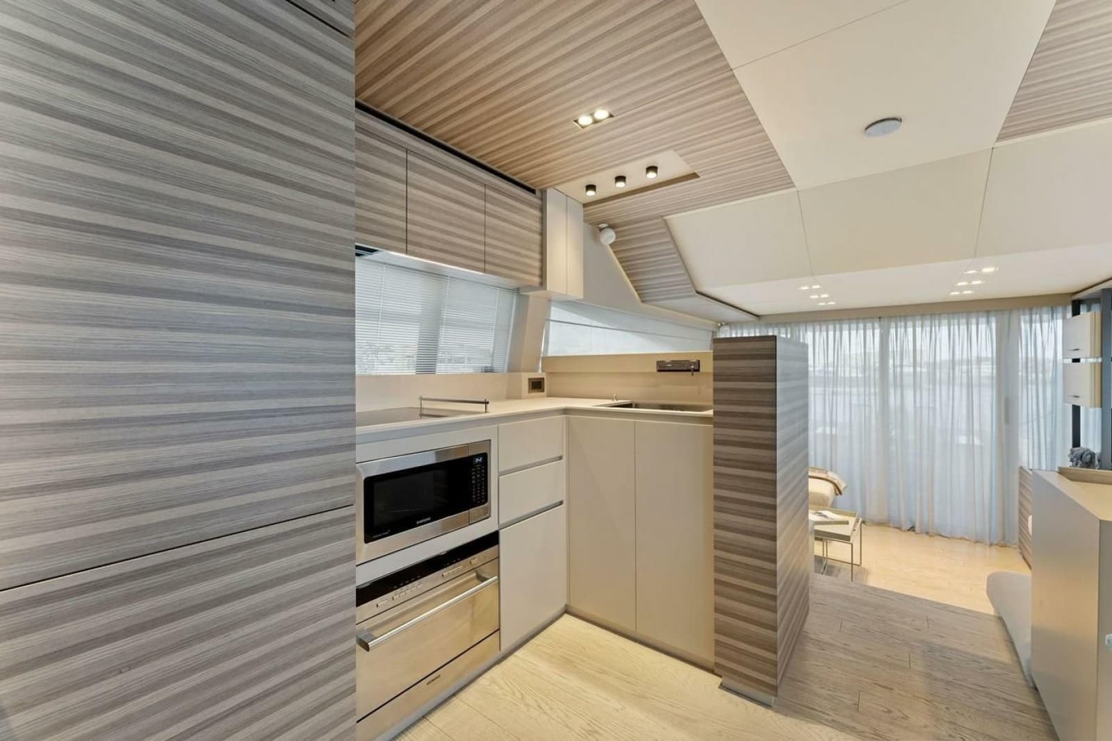 2020 Ferretti Yachts 670 Motoryacht - Photo 36