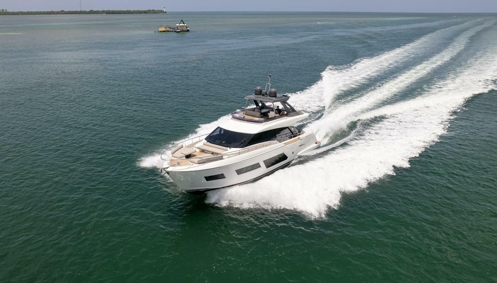 2020 Ferretti Yachts 670 Motoryacht - Photo 4