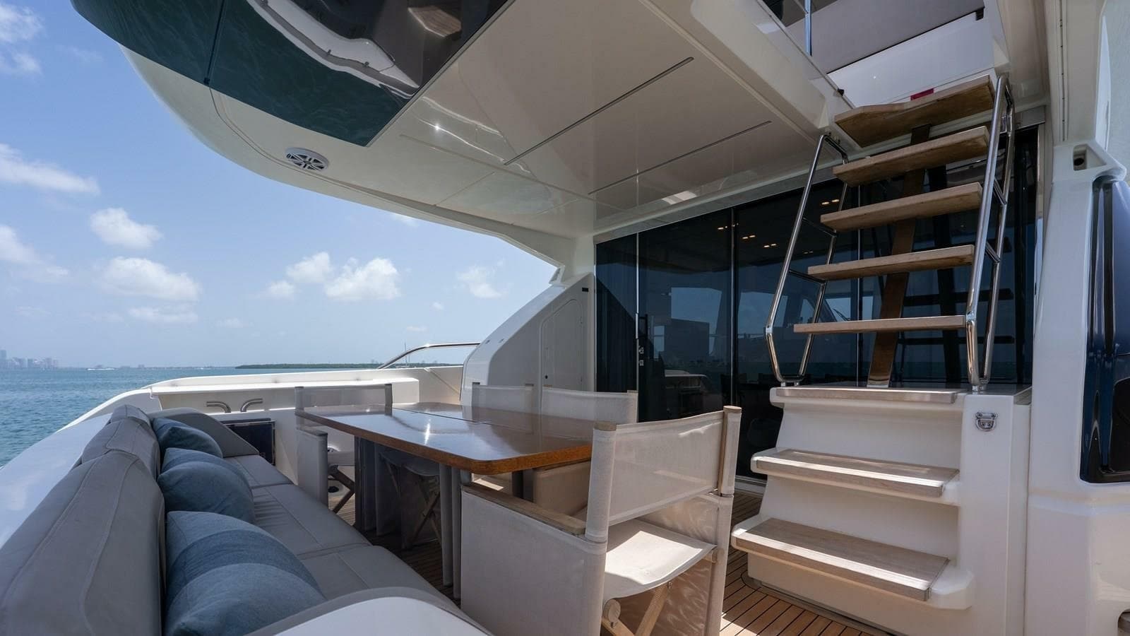2020 Ferretti Yachts 670 Motoryacht - Photo 23