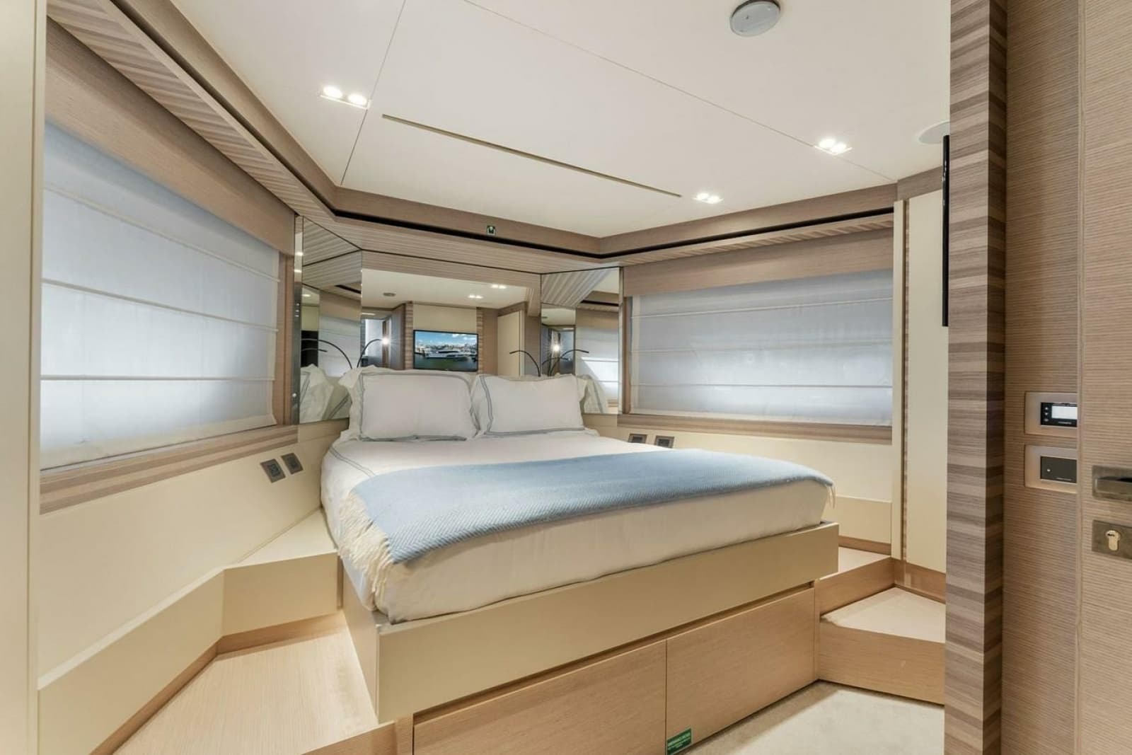 2020 Ferretti Yachts 670 Motoryacht - Photo 56