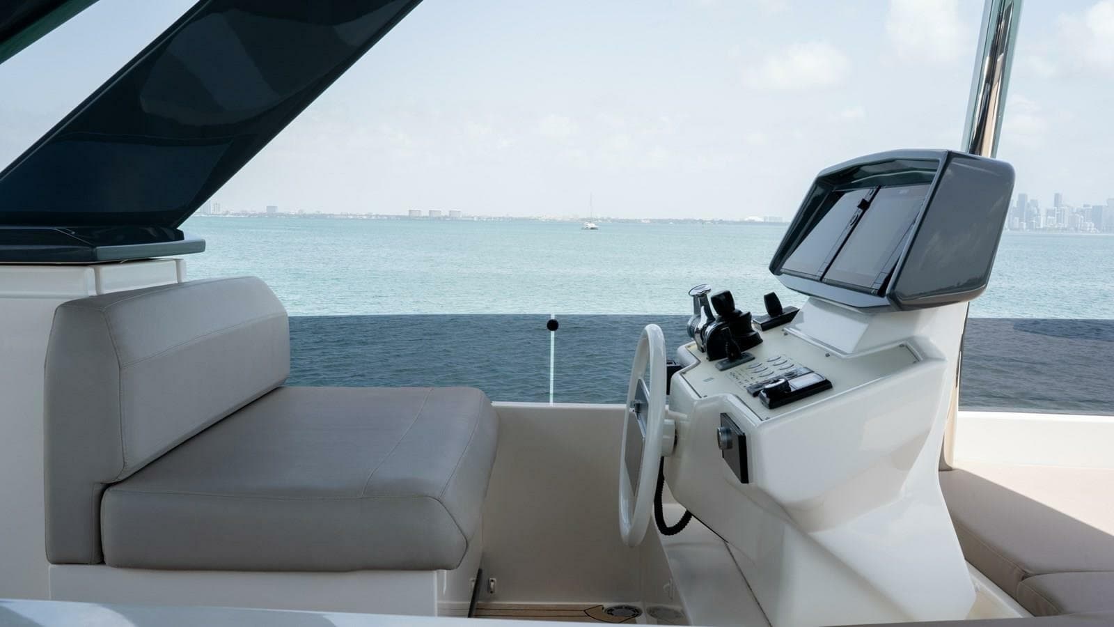 2020 Ferretti Yachts 670 Motoryacht - Photo 16