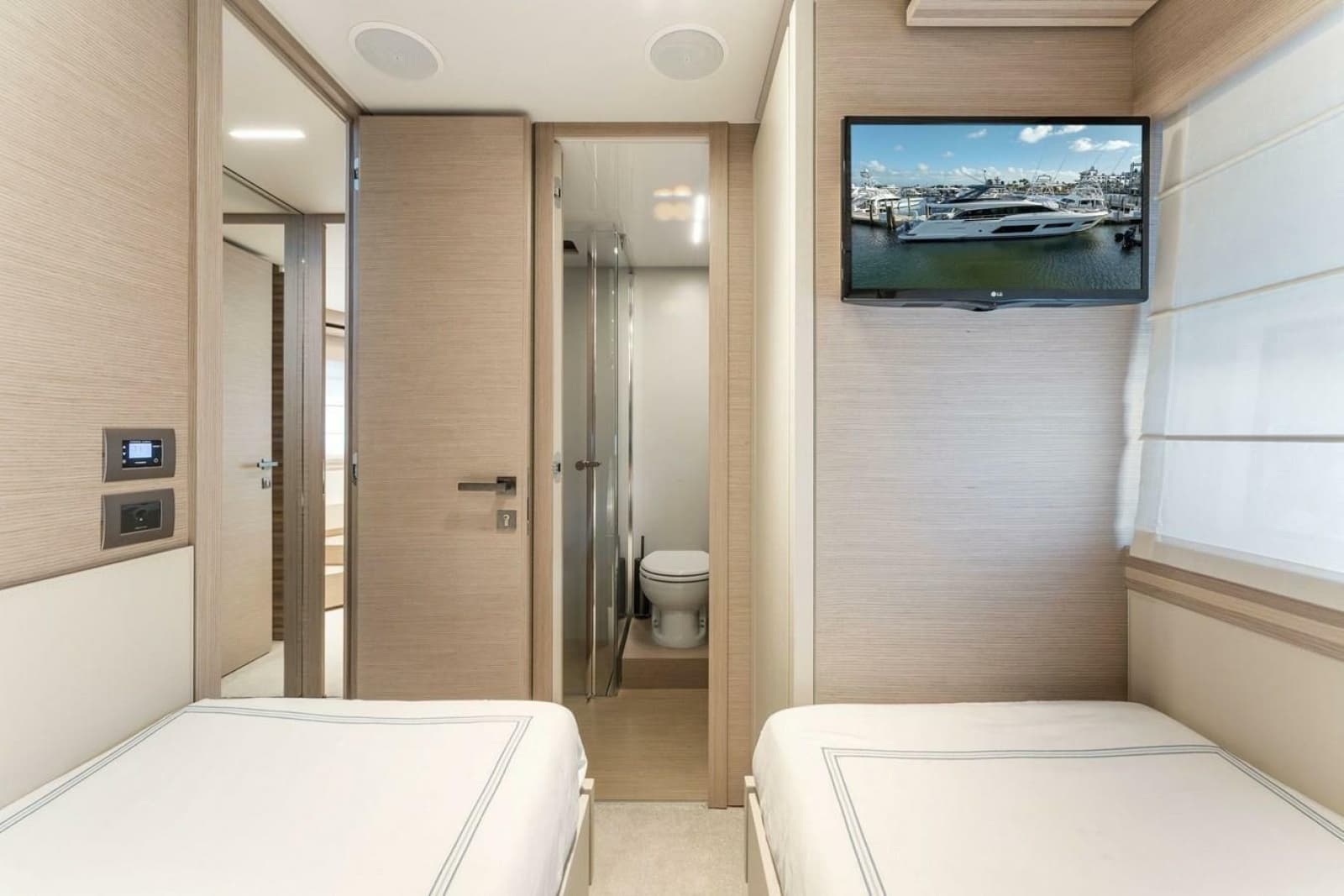 2020 Ferretti Yachts 670 Motoryacht - Photo 67