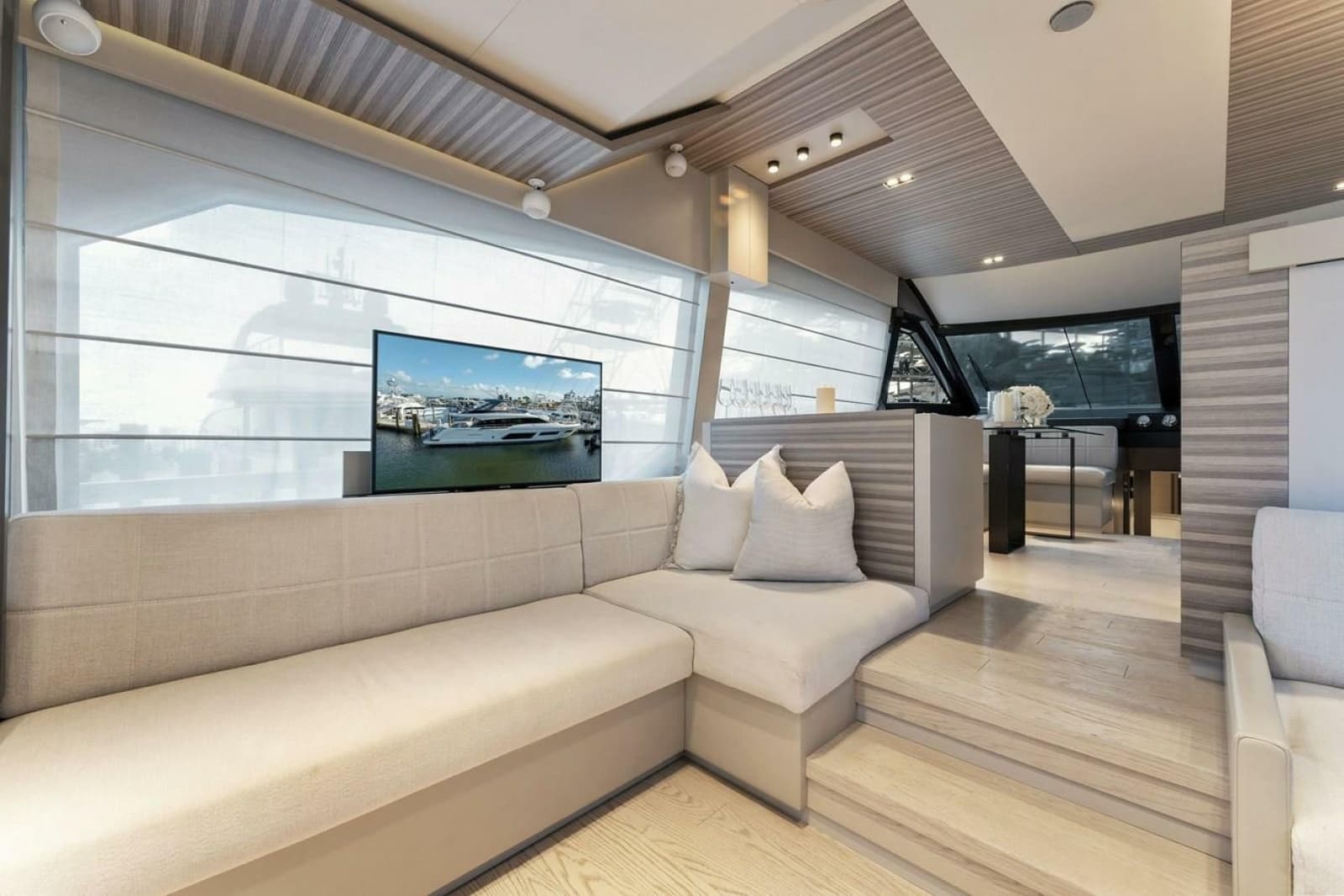 2020 Ferretti Yachts 670 Motoryacht - Photo 24